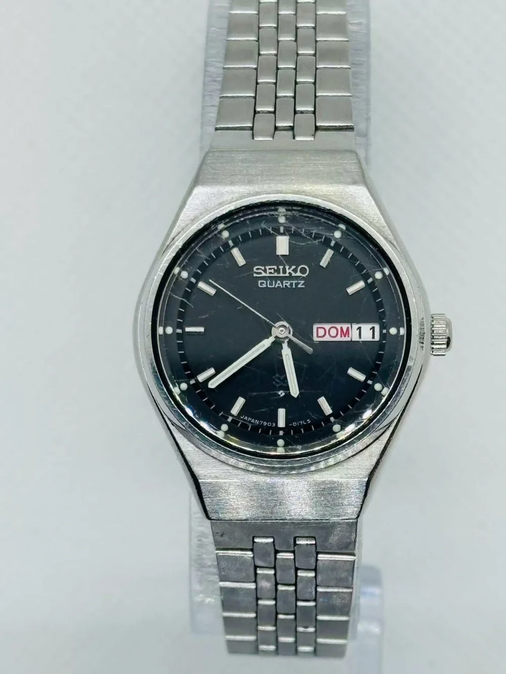 Vintage Seiko Quartz Women’s Watch Black Dial 24mm Day Date New Battery Runs